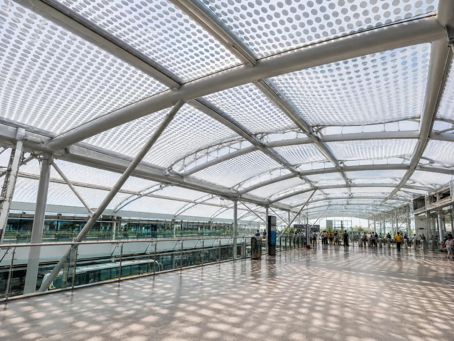 Màng ETFE in họa tiết: Kiểm soát nắng, chói và nhận diện công trình Màng ETFE in họa tiết: Kiểm soát nắng, chói và nhận diện công trình